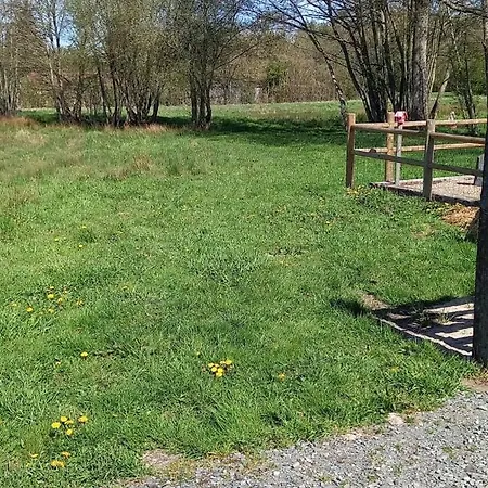 Emplacement Toile De Tente , Caravane Ou Car Beaufay